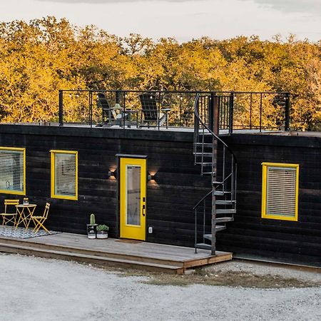 New The Yellow Beacon-Luxury Shipping Container Fredericksburg Luaran gambar