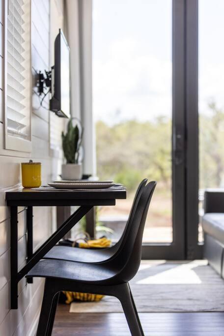 New The Yellow Beacon-Luxury Shipping Container Fredericksburg Luaran gambar